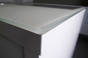 skleněný obklad a skleněná pracovní deska Greytech - Luxraff stone