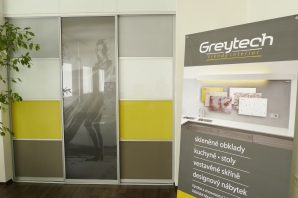 Systémy posuvných dveří Greytech - showroom Valmez